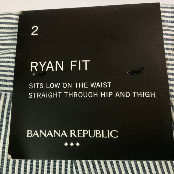 NWT Banana Republic Factory Shorts in Ryan Fit, size 2, Navy Blue Striped - Picture 8 of 12